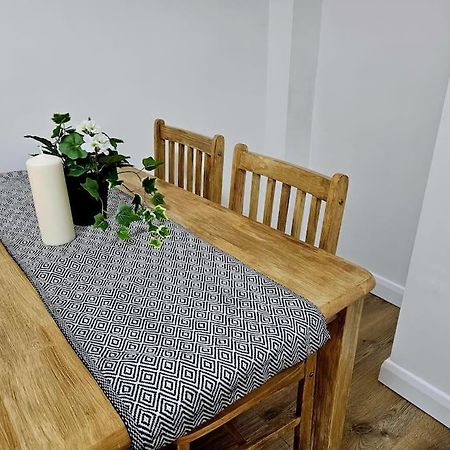 Wonderful Apartment In Wembley Londres Extérieur photo
